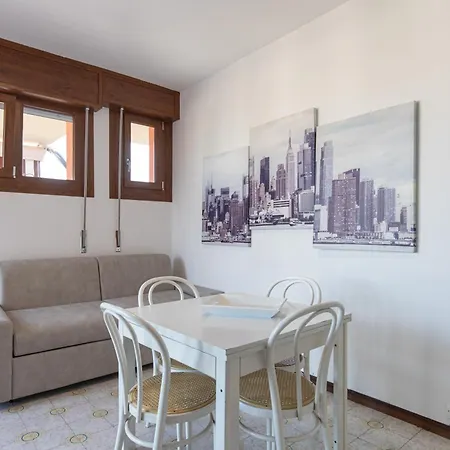 Prestige Garda - Ai Cappuccini Apartment