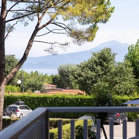 Prestige Garda - Ai Cappuccini بسكييرا ديل غاردا